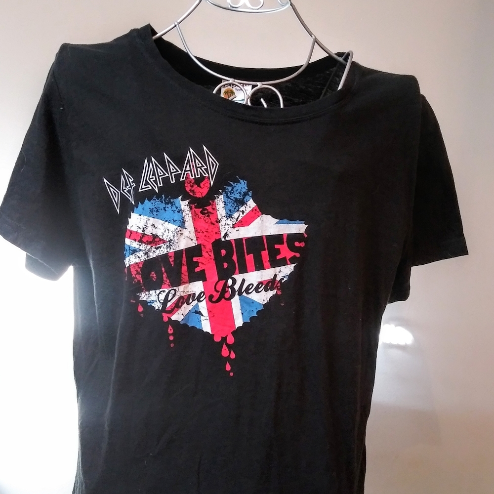 Def Leppard Love Bites Love Bleeds T-Shirt